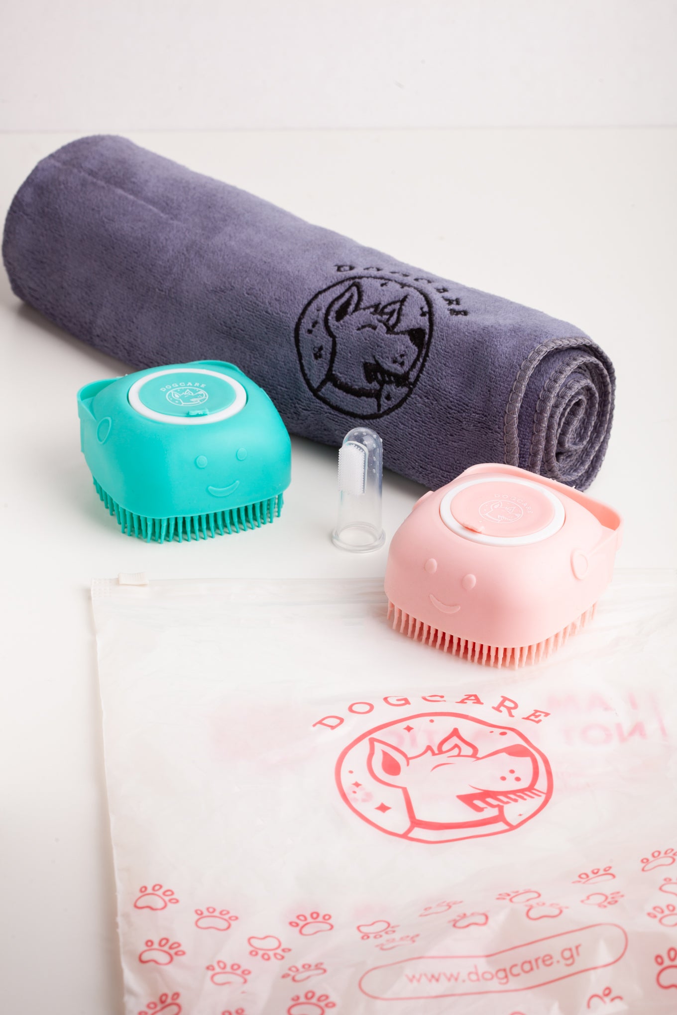DogCare® Bath Kit (2 Βουρτσάκια Σιλικόνης Μπλε και Ροζ, Πετσέτα + Οδοντόβουρτσα)